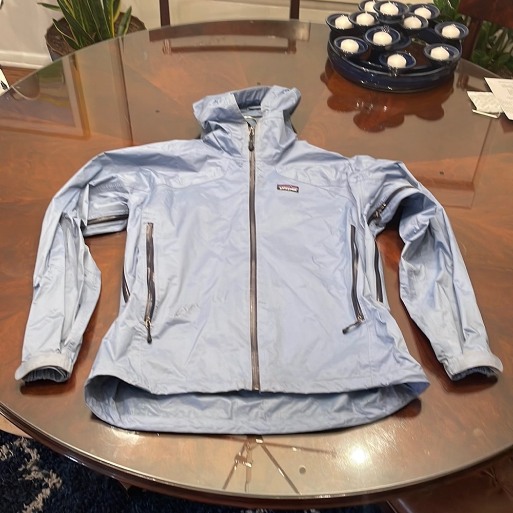 Patagonia light jacket